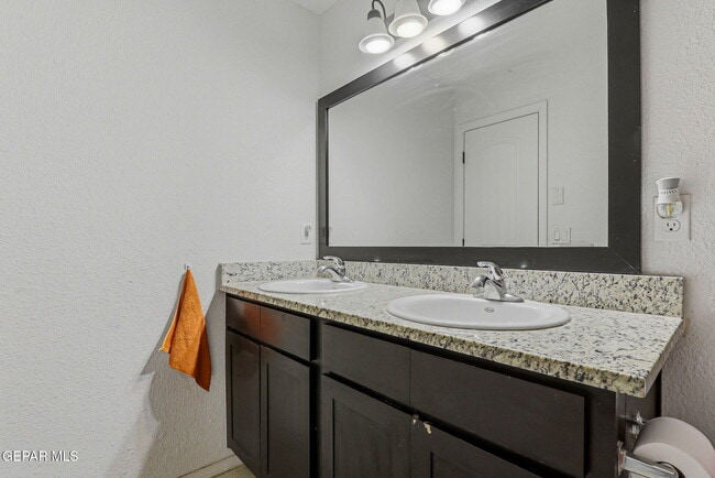 Building Photo - 12748 Tre Maximiliano Ave