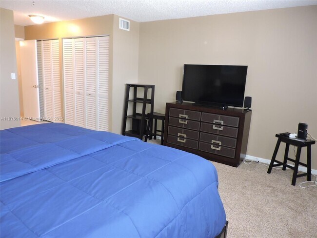 Building Photo - 501 E Dania Beach Blvd