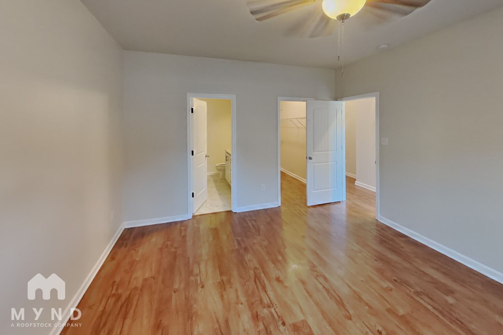 Building Photo - 10155 Sterling Ridge Dr