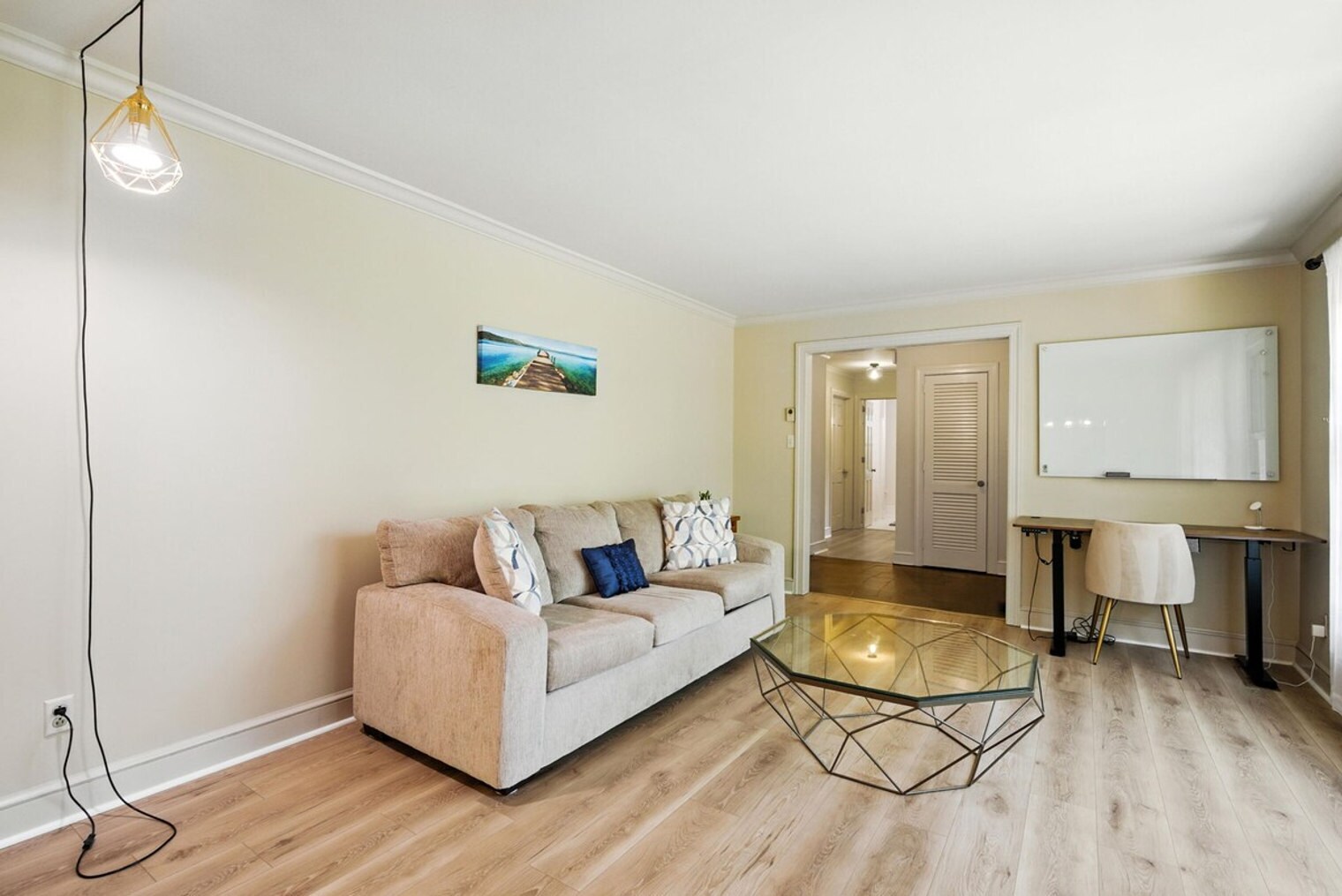 Building Photo - 1421 Lynn Rd