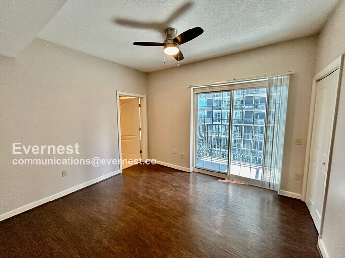 Building Photo - 195 14th St NE