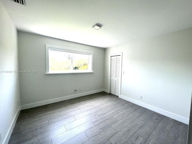 Building Photo - 7720 SW 147th Terrace