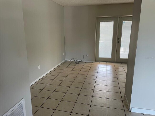 Building Photo - 2753 Foxdale Dr