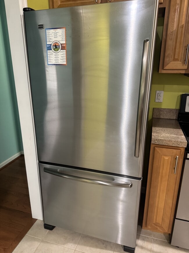 Building Photo - 4155 Captains Corridor