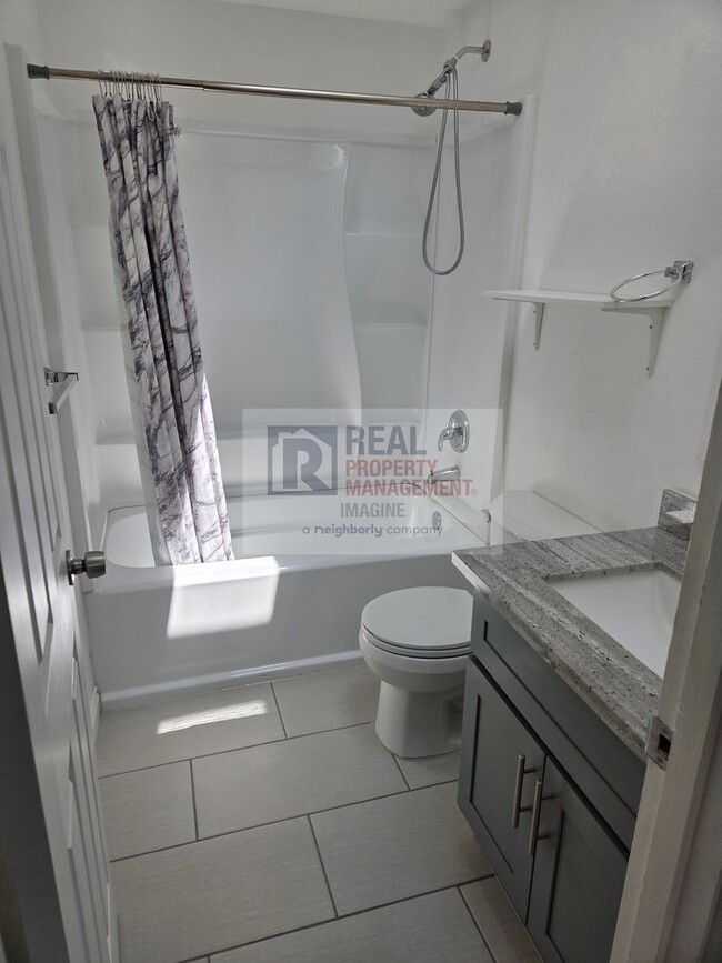 Building Photo - Recently remodeled 3 bedroom, 2.5 bath home