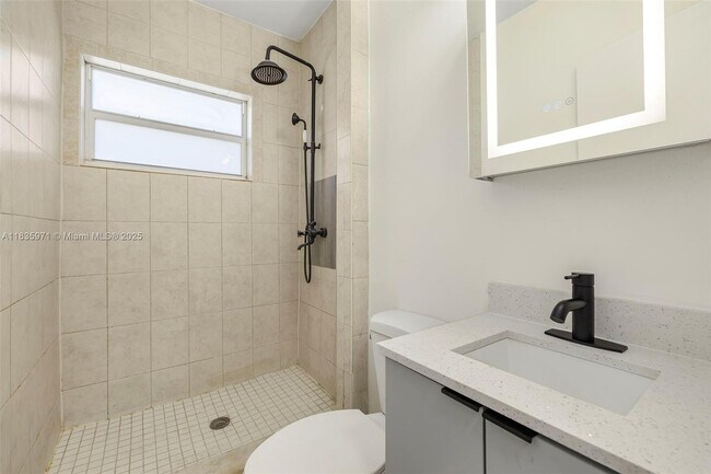 Building Photo - 573 NE 82nd St