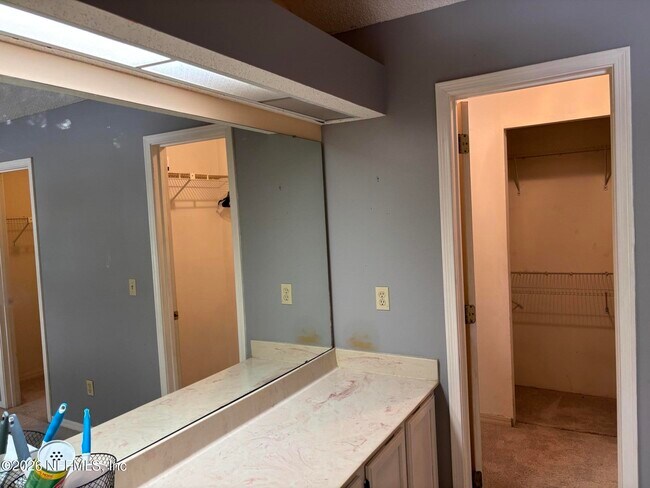 Building Photo - 7750 Manassas Ct E