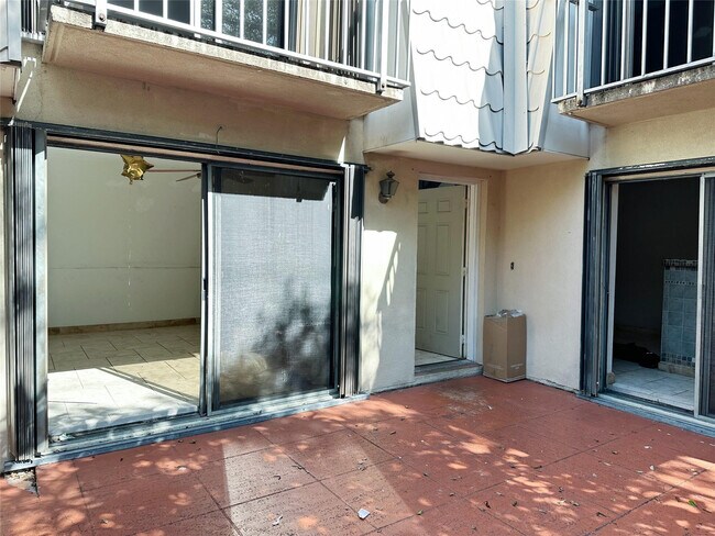 Building Photo - 1700 Embassy Dr