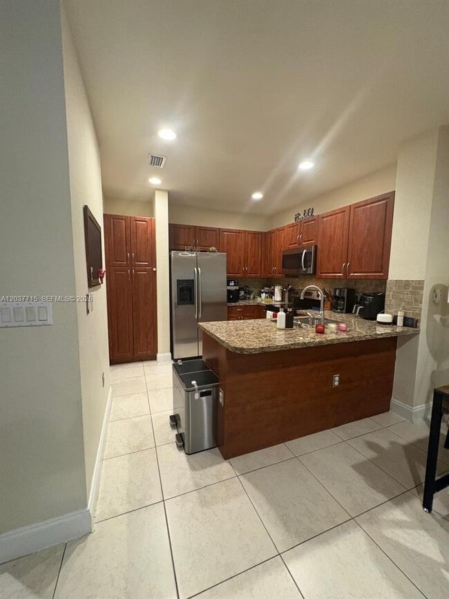 Building Photo - 280 Las Brisas Cir