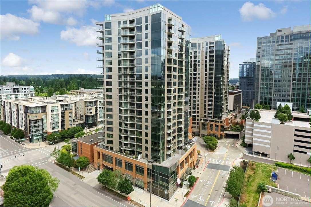 Building Photo - 10650 NE 9th Pl
