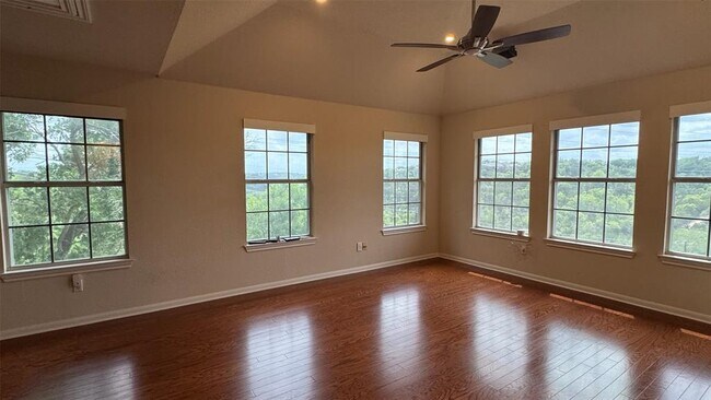 Building Photo - 9604 Crenata Cove