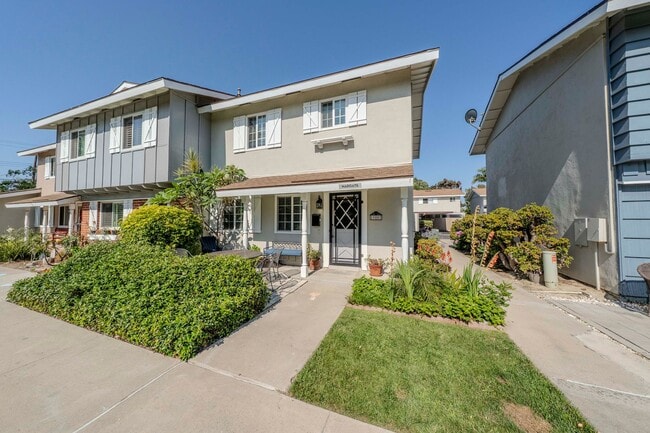 Primary Photo - Bright & Airy 2-Bedroom End Unit Townhome