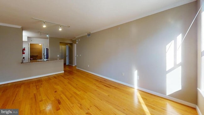 Building Photo - 631 D St NW