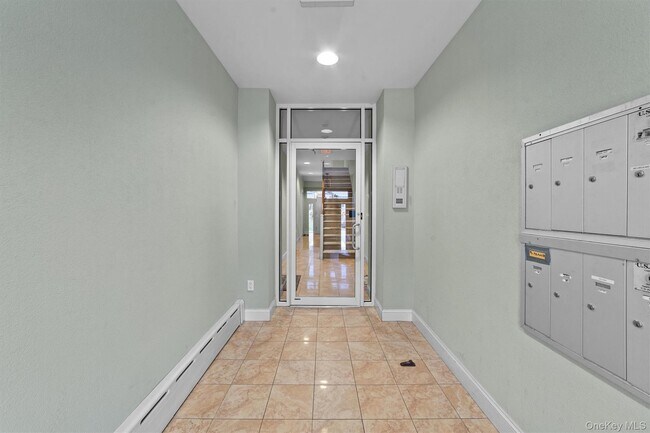 Building Photo - 142 Bannon Ave