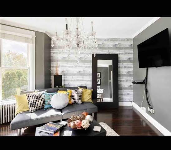 Building Photo - 3406 W Dickens Ave