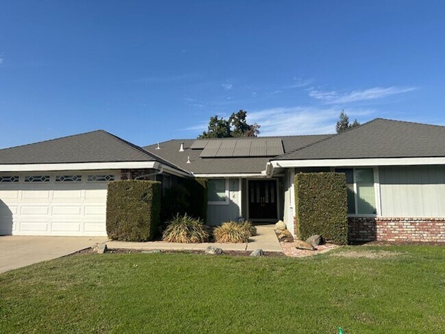 Building Photo - 3116 W La Vida Ave