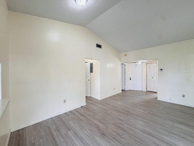 Building Photo - 1149 Independence Trail