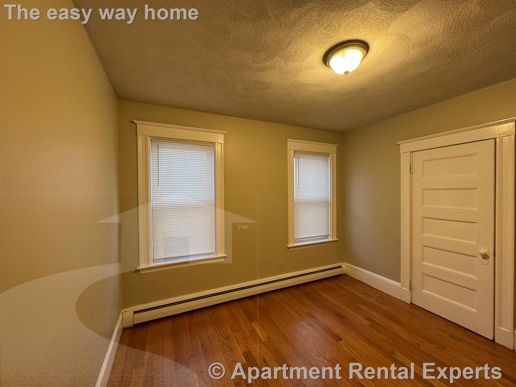 Building Photo - 97 Marion St