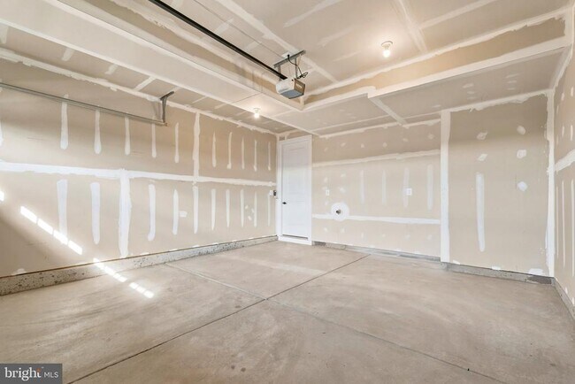 Building Photo - 11152 Lanier Farm Lp