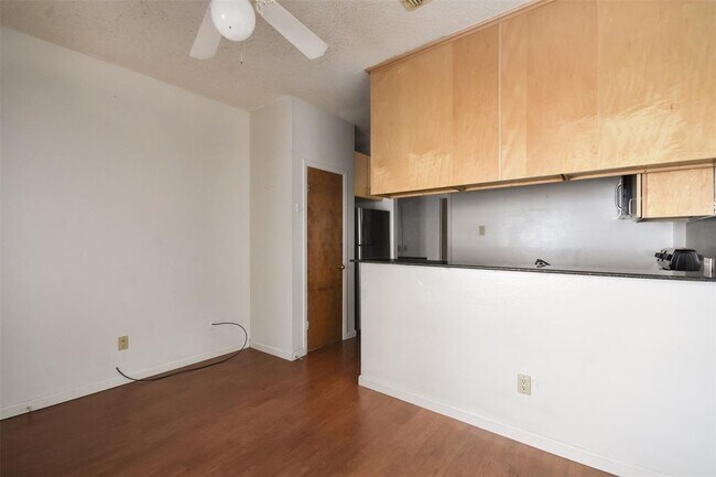 Building Photo - 2815 Rio Grande St
