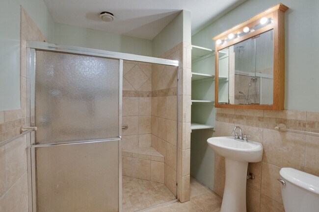 Building Photo - 3902 McCally Pl