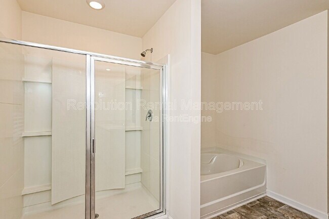 Building Photo - 2008 Redfern Rd