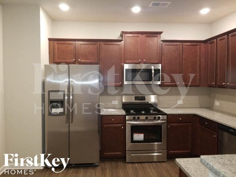 Building Photo - 3124 Baylor Cir