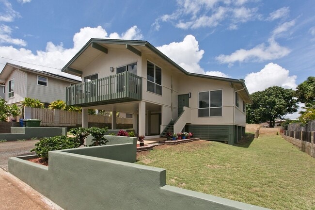 Building Photo - Lower Makakilo - Stunning Fully Remodeled ...