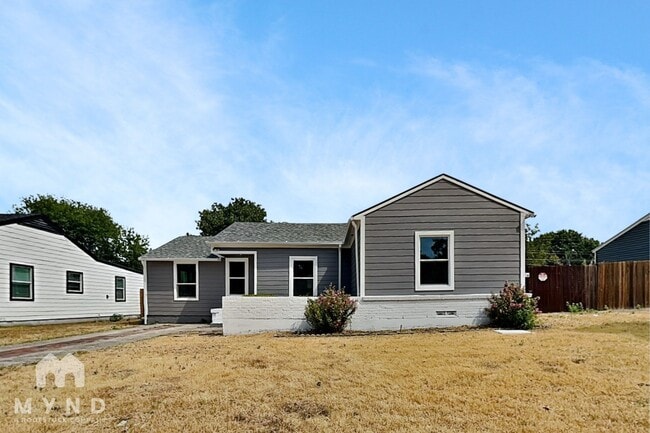 Building Photo - 11427 Broadmoor Dr