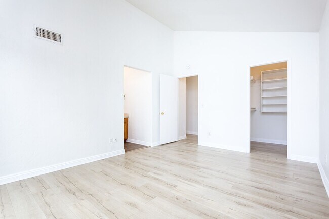 Building Photo - Traditional 1 Story Tierrasanta Home