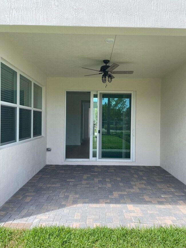 Building Photo - 1535 Verawood Ln