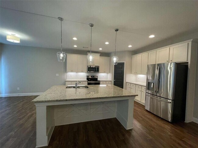 Building Photo - 301 Omnia Ridge Way