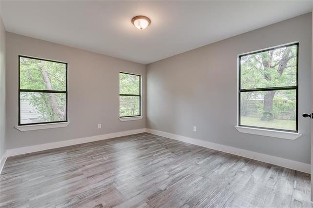 Building Photo - 2124 Tisinger Ave