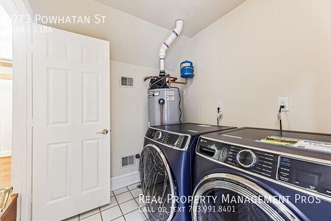 Building Photo - 973 Powhatan St