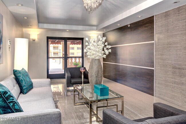 Building Photo - 7930 E Camelback Rd