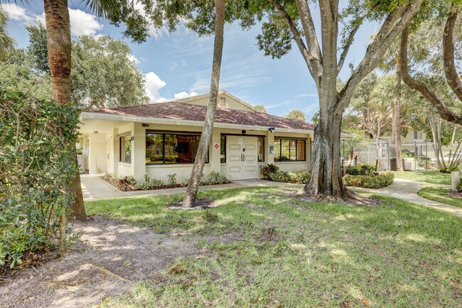 Building Photo - 6479 Chasewood Dr
