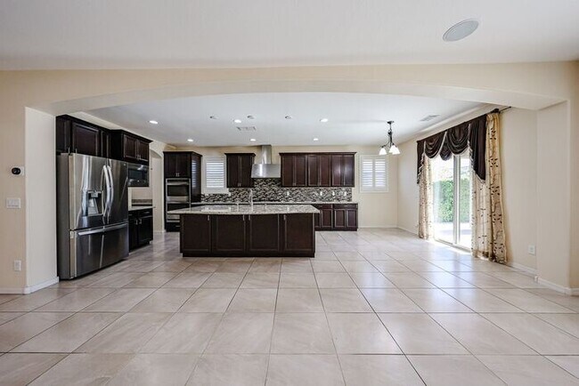 Building Photo - Stunning home located in the heart of Chandler, AZ!