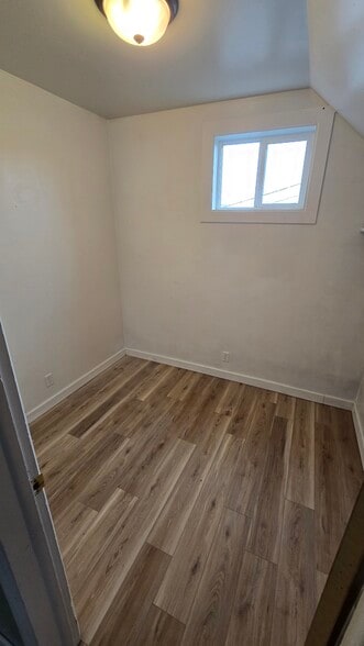 Building Photo - 37 1st Ave SE