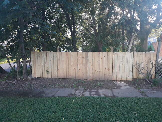 Fenced in private Yard - 1736 Ferndale Ave