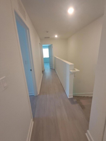 Building Photo - 4309 Hammock Grove Dr