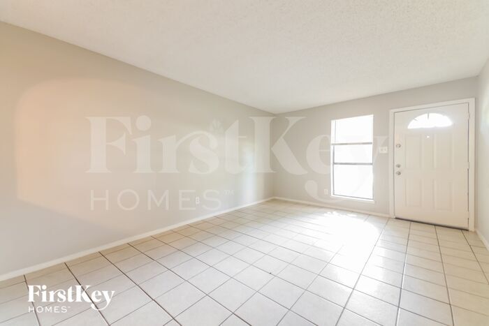 Building Photo - 1205 Colony Dr