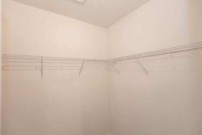 Building Photo - 8 Bella Oaks Dr