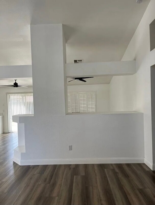 Building Photo - 5444 W Sunnyside Ct