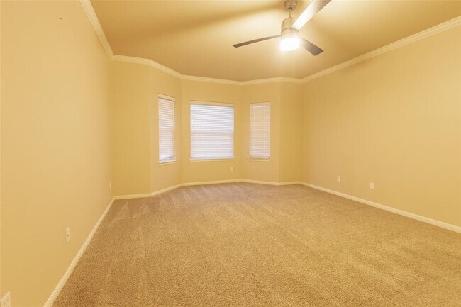 Building Photo - 4202 Fairmeadow Dr