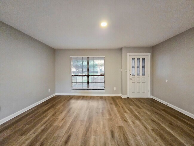 Building Photo - 1612 Cindy Ct