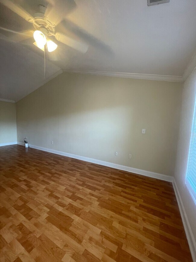 Building Photo - 21-2134 Moore