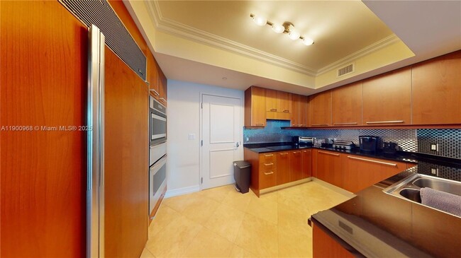 Building Photo - 3101 S Ocean Dr