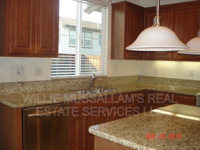 Building Photo - 685 W Rico Way