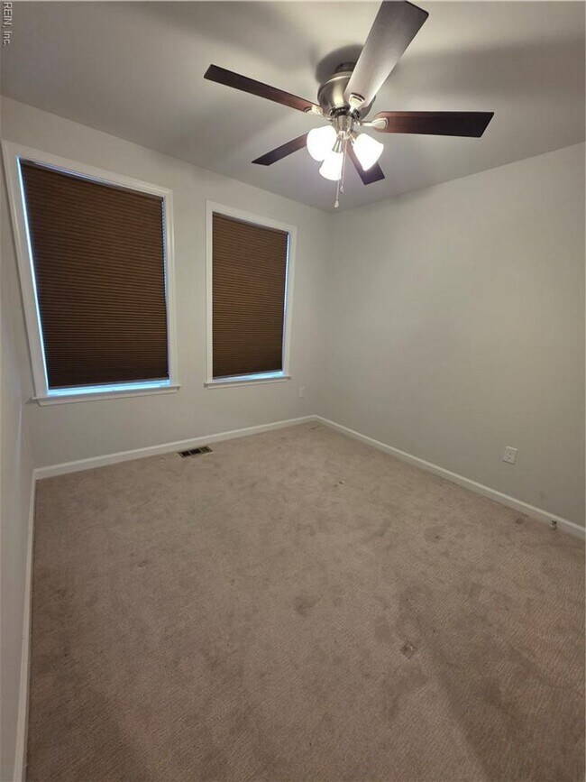Building Photo - 412 Bulkhead Pl
