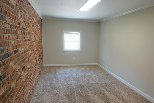Building Photo - 115 Konnarock Cir